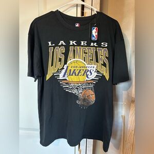 New With Tags Men’s Official NBA Lakers Black and Gold Graphic Tee Medium